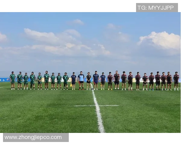 橄榄球与足球的巅峰对话明星们的激情碰撞与友谊交流